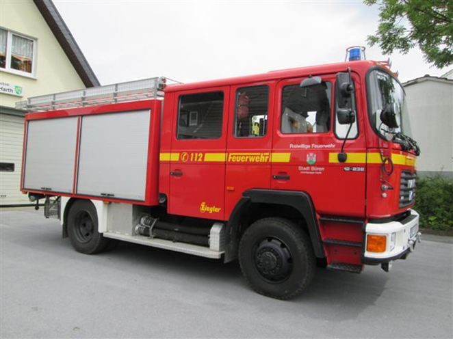 Löschfahrzeug - Freiwillige Feuerwehr Büren