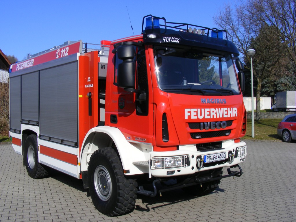 Tanklöschfahrzeug 4000 - Freiwillige Feuerwehr Büren